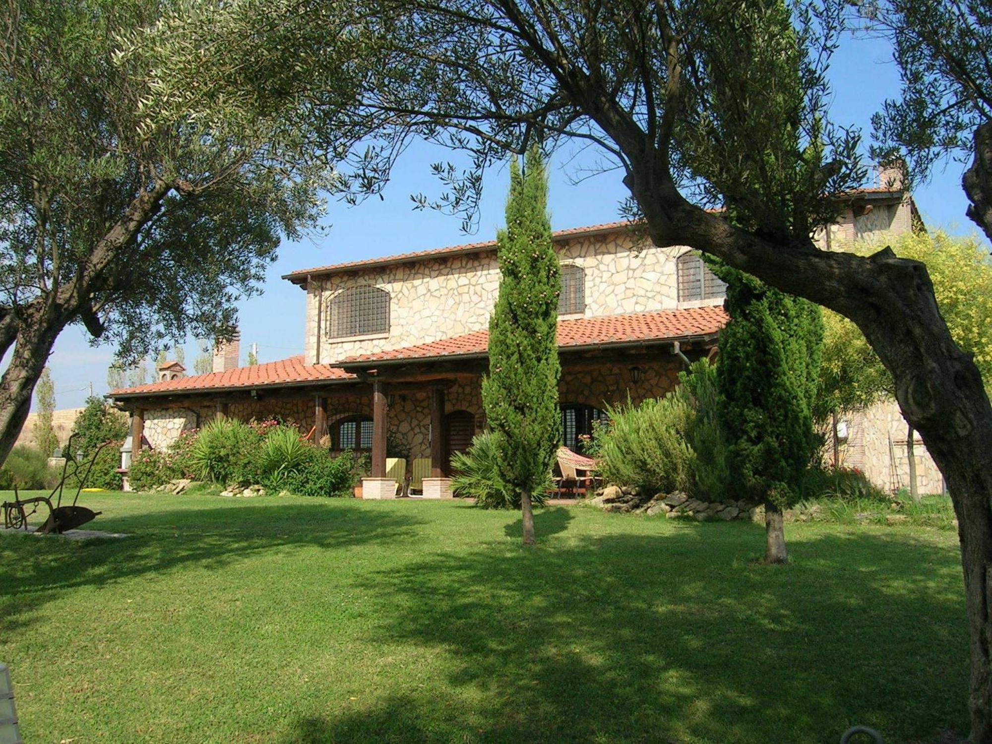 Casale Farnesiana B&B Tarquinia Exterior photo