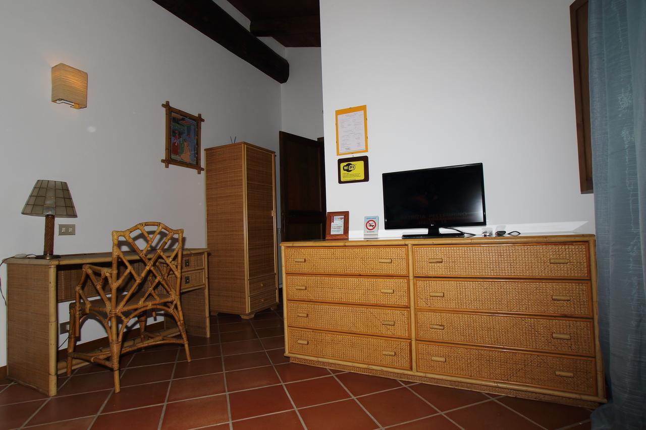 Casale Farnesiana B&B Tarquinia Exterior photo