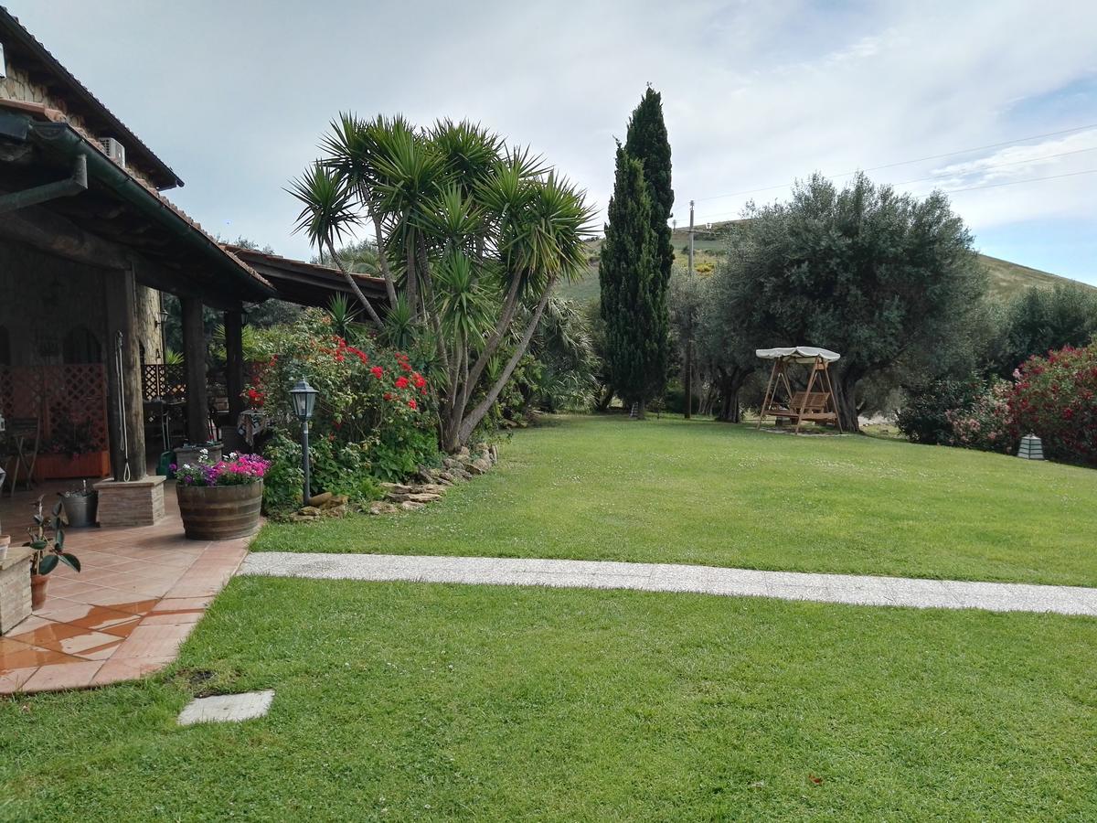 Casale Farnesiana B&B Tarquinia Exterior photo