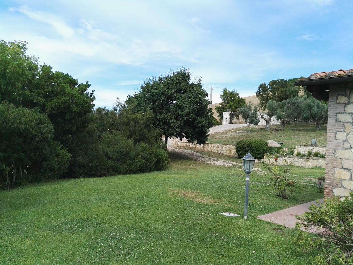 Casale Farnesiana B&B Tarquinia Exterior photo